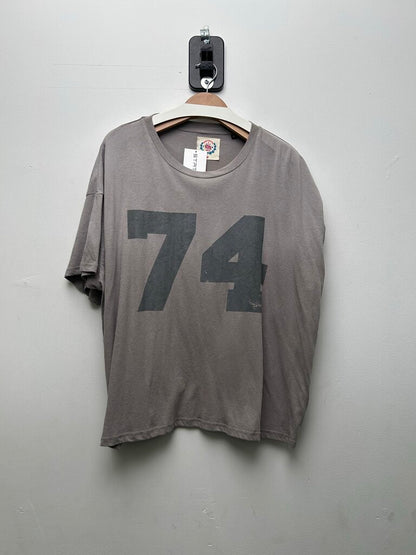 Preowned 74 Is War Grey 74 Tee sz.M