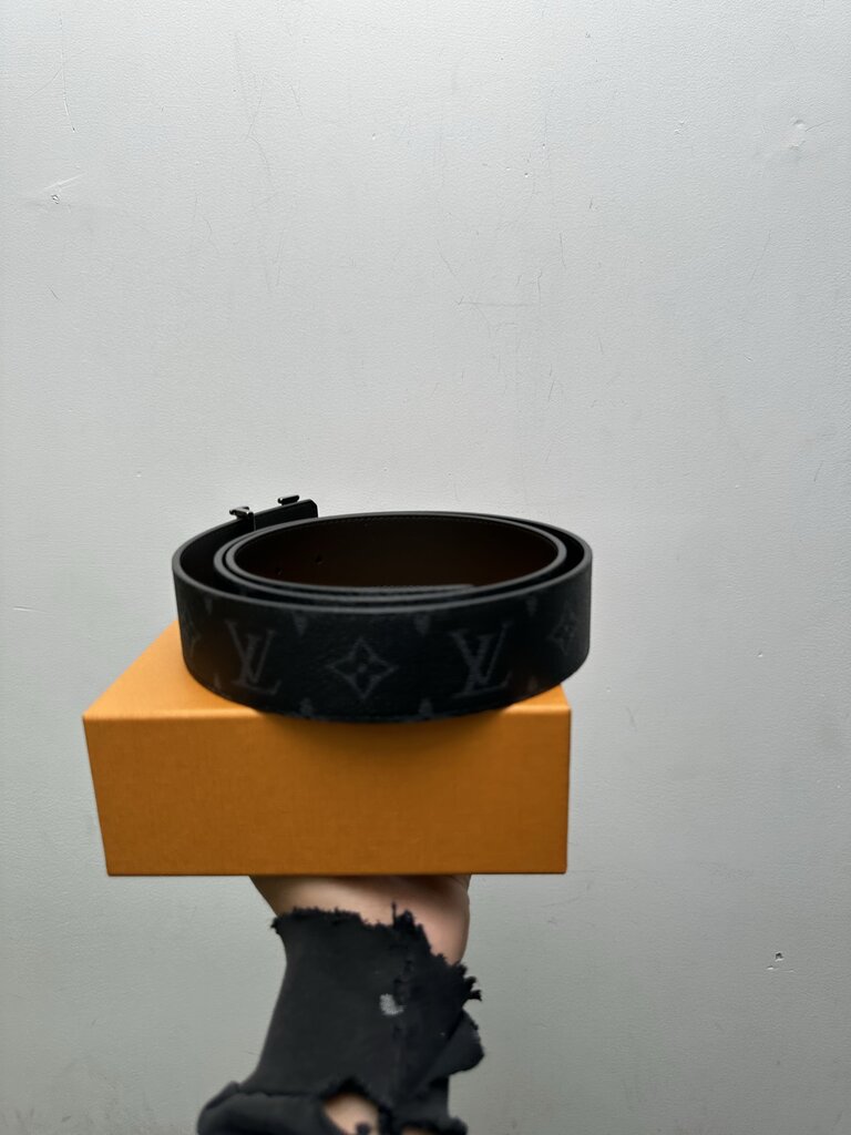 New Louis Vuitton Black Grey Monogram Belt Sz.40LV