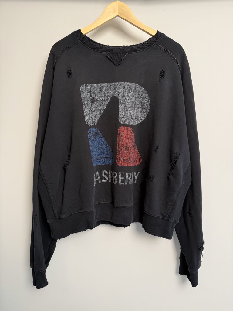 Preowned GV Gallery Raf Berry Crewneck Size M
