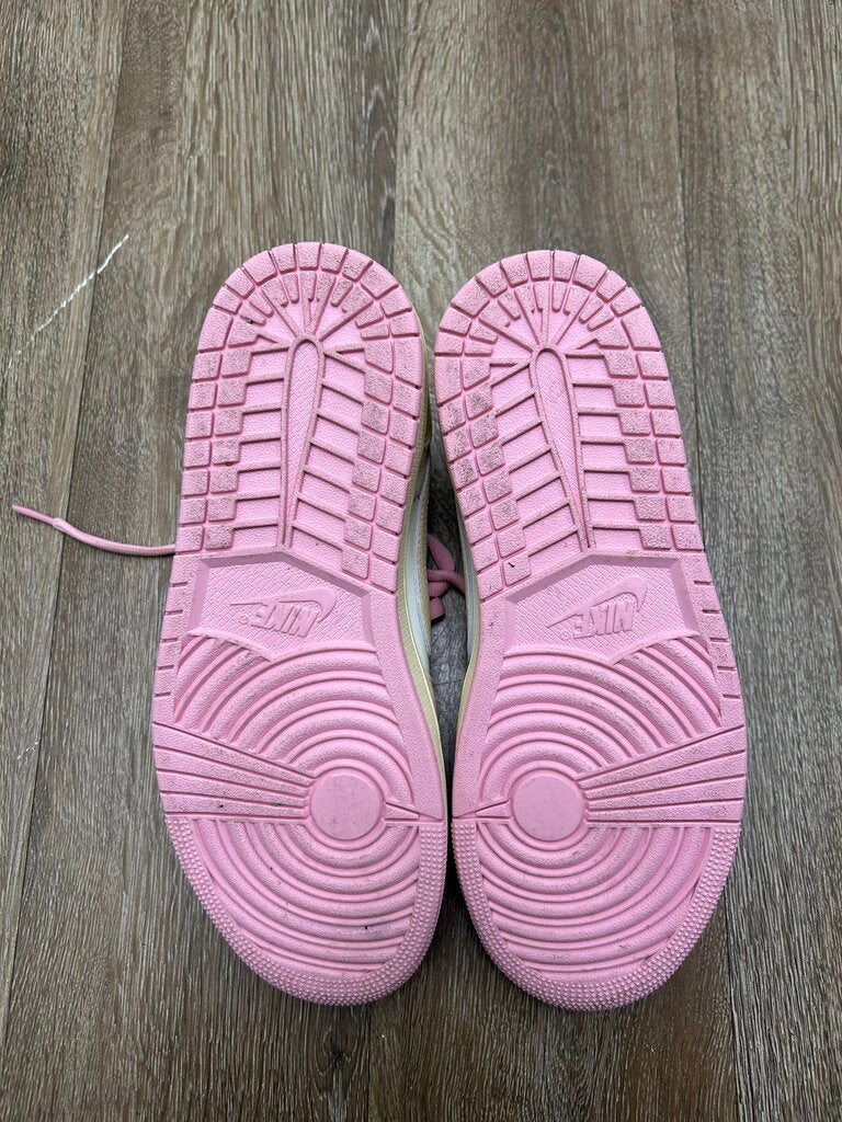 Preowned Jordan 1 Low Travis Scott Shy Pink Sz.9