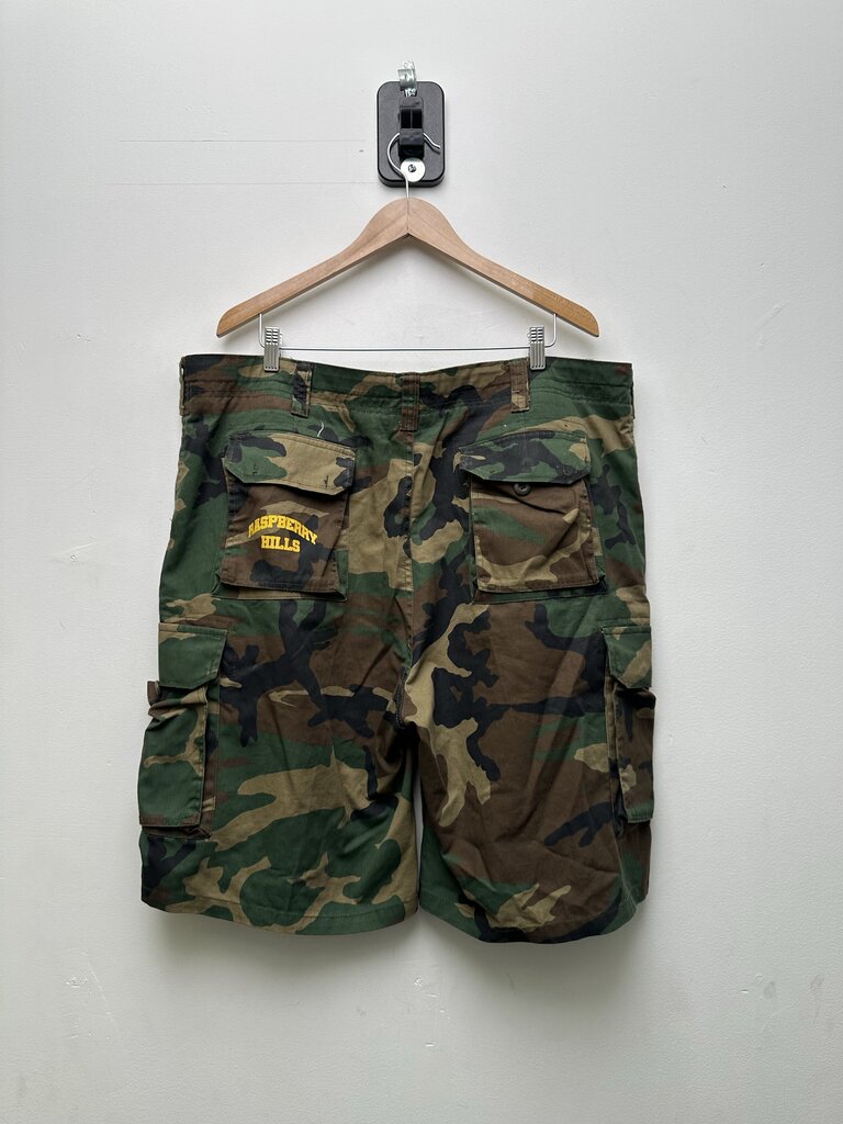 New Gv Gallery Camo Spellout Shorts Size XL