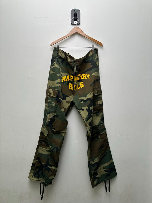 Preownee Gv Gallery Camo Spellout Cargo Pants Size XL