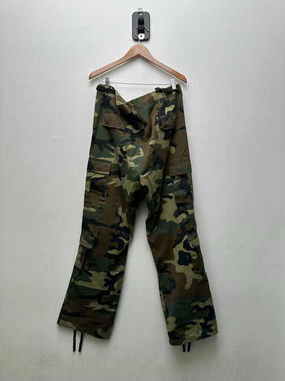 Preownee Gv Gallery Camo Spellout Cargo Pants Size XL