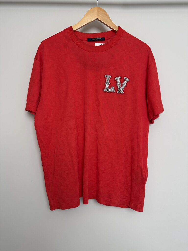 Pre-Owned Louis Vuitton Red Crystal Logo Tee Sz. M