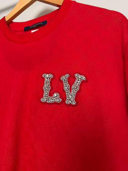 Pre-Owned Louis Vuitton Red Crystal Logo Tee Sz. M