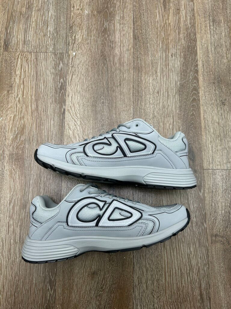 Preowned Dior B30 Grey Size 43 (No Box)