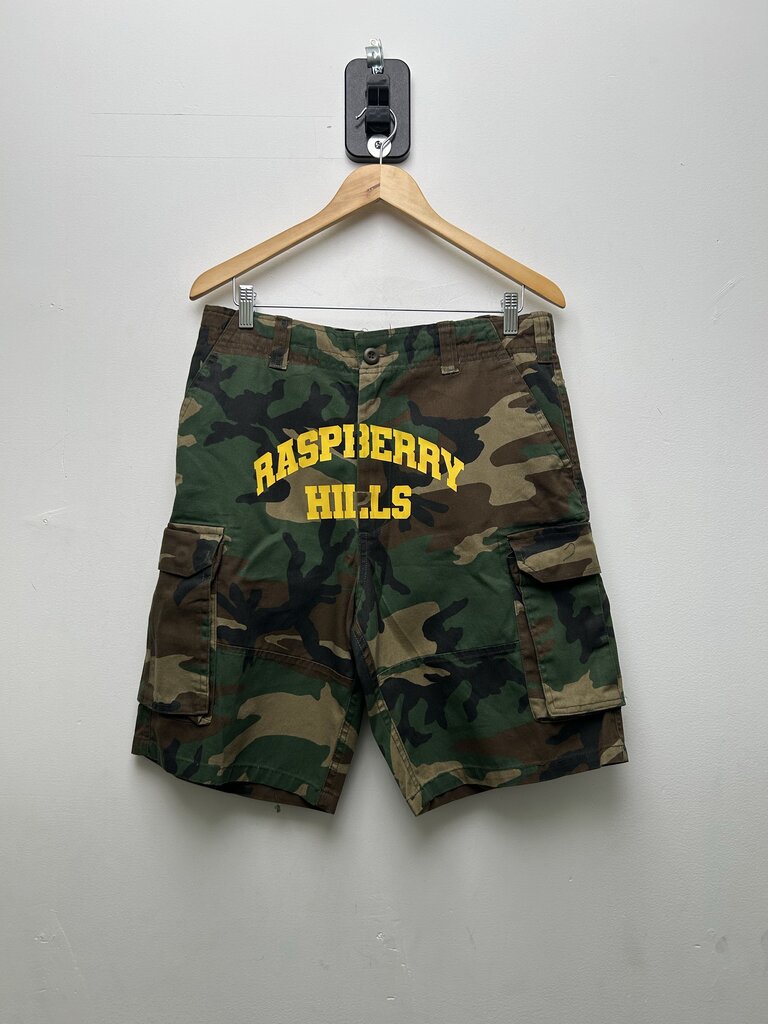 New GV Gallery Yellow RH Camo Shorts sz.XL