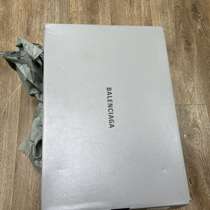 Preowned Balenciaga 10XL White Blue Green Sz.42