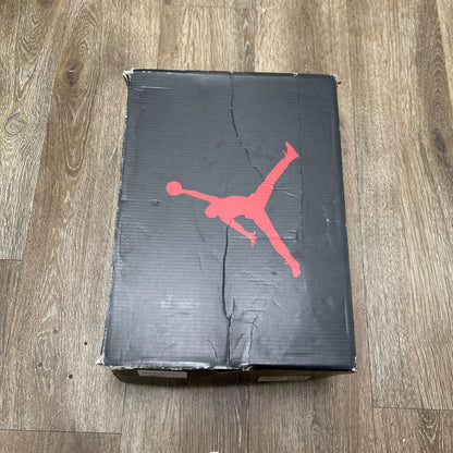 Preowned Jordan 5 Black Metallic Size 9.5