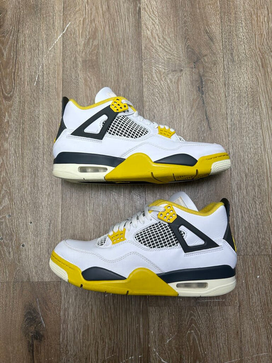 Preowned Jordan 4 White Yellow Size 11W (9.5M)