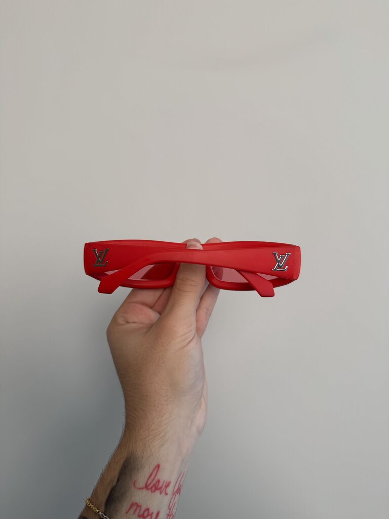 Pre-Owned Louis Vuitton Red Sunglasses