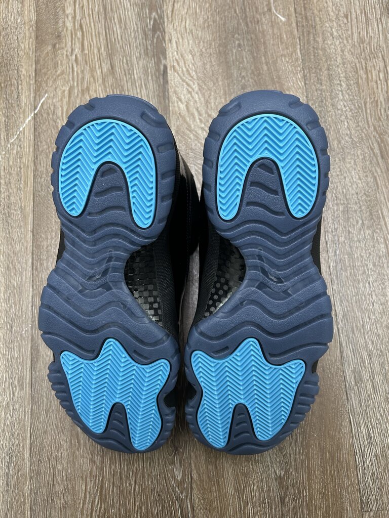 New Jordan 11 Gamma Sz.9.5