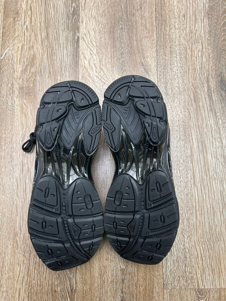 New Asic GT2160 Triple Black sz.10