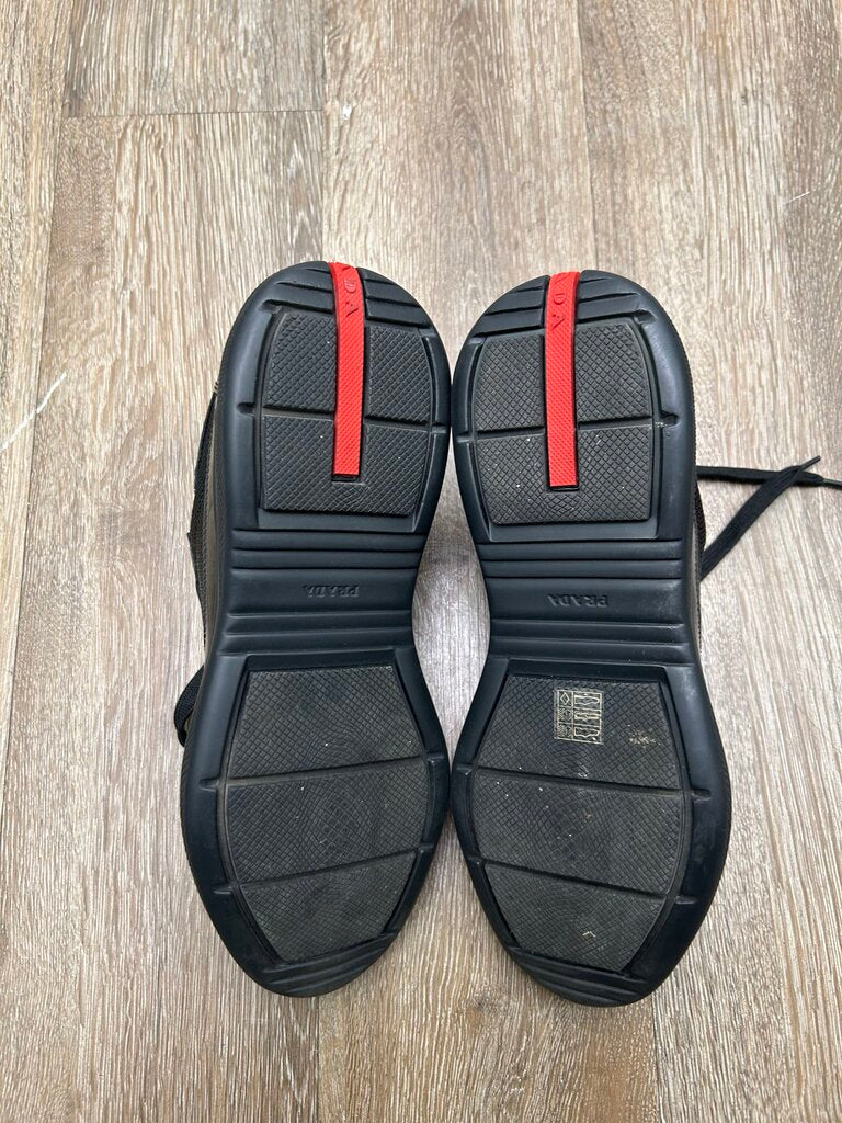 Preowned Prada Cups Black Patent Sz.8/10M