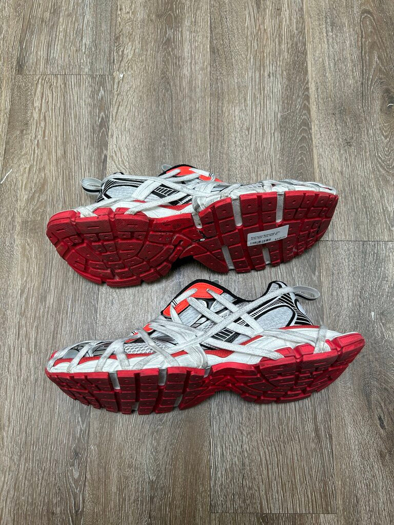 Preowned Balencaga 3XL Grey Red Lace Size 46