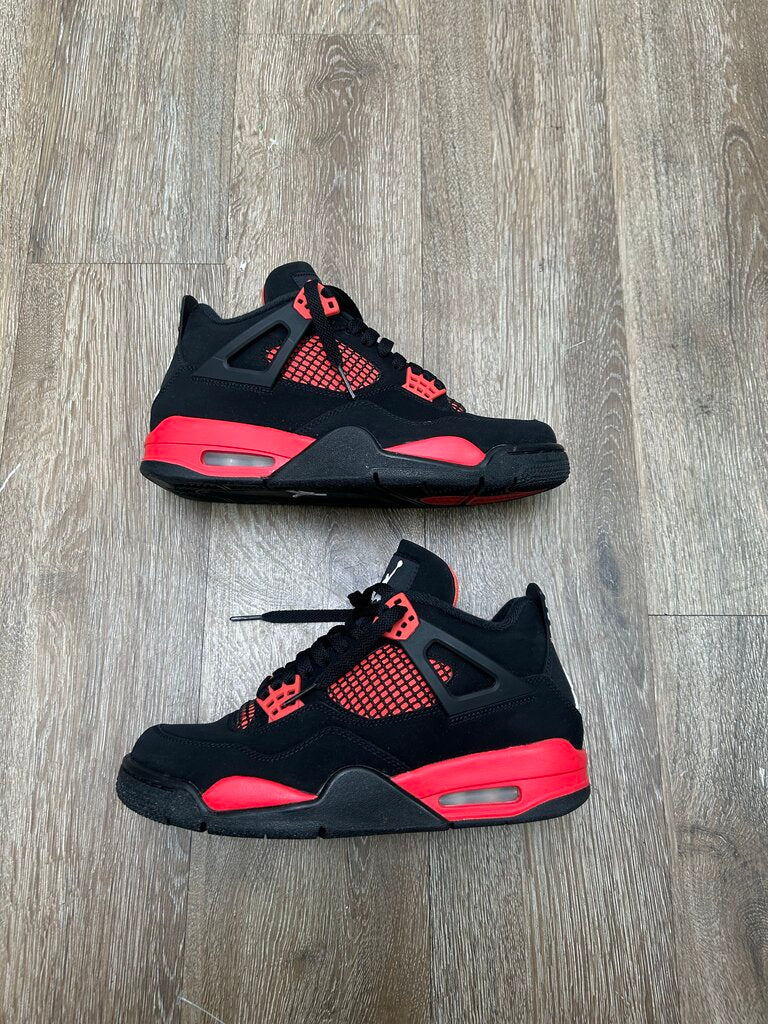 Preowned Jordan 4 Red Thunder Sz.8