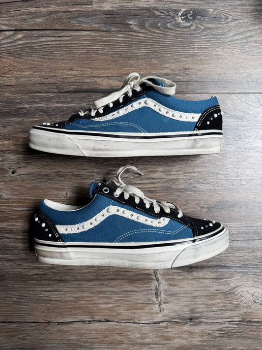 Preowned Vans Pearlized Navy Size 11.5