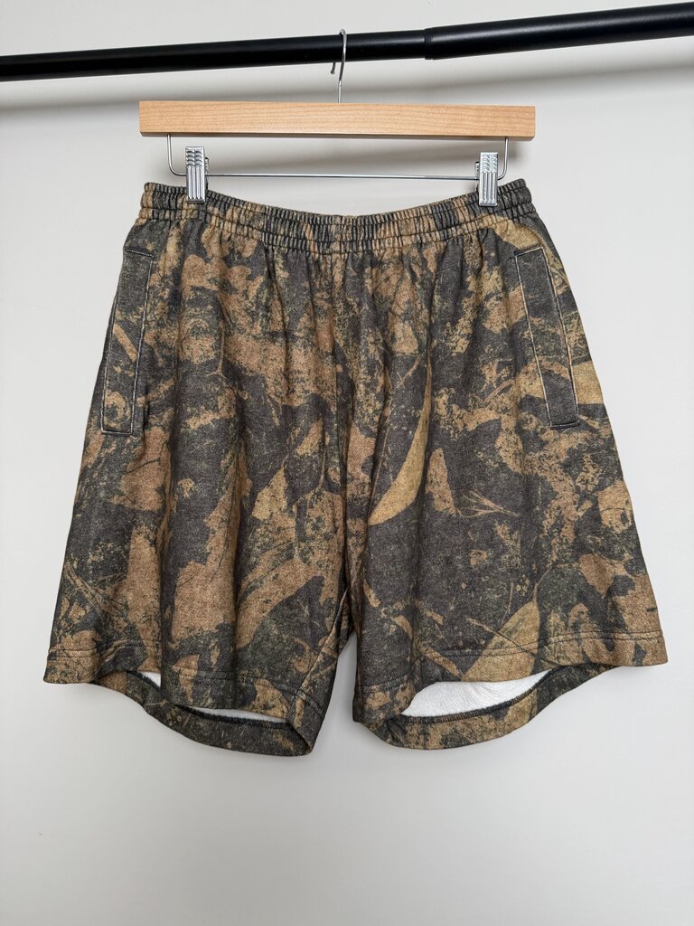 Preowned ACNE Studios Camo Real Tree Sweatshorts size M
