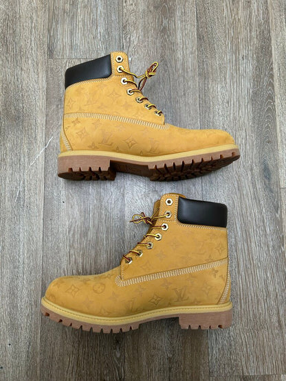 Preowned Louis Vuiitton Monogram Wheat Timberlands Size 11