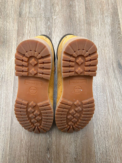Preowned Louis Vuiitton Monogram Wheat Timberlands Size 11