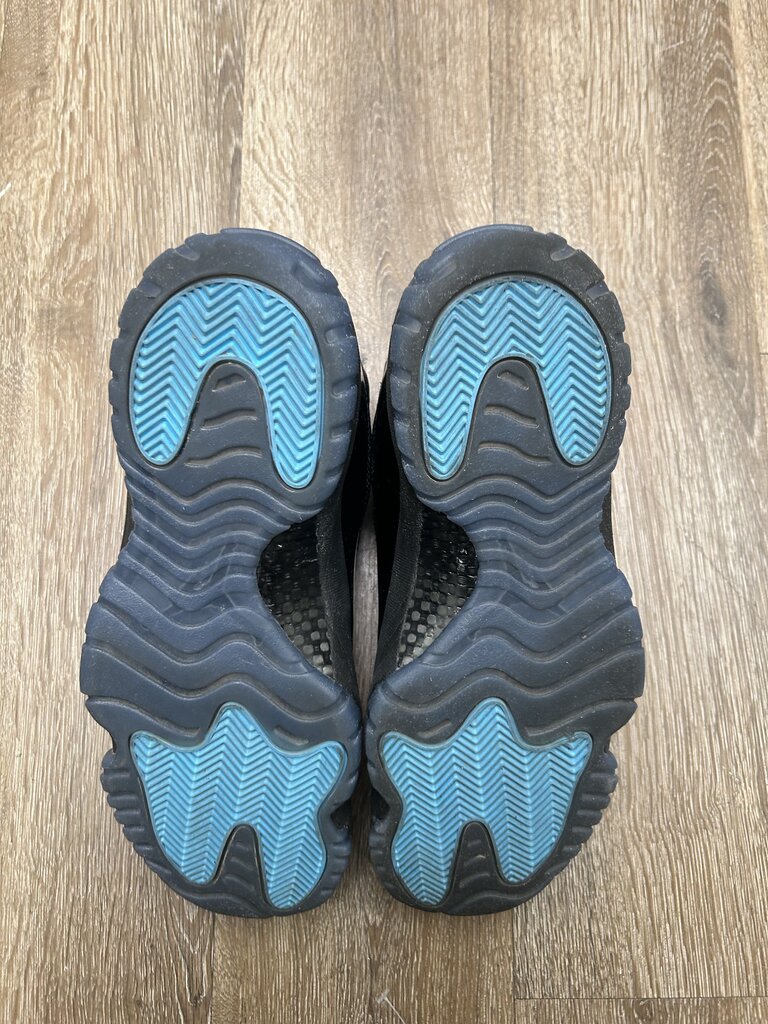 Preowned Jordan 11 Gamma Sz.11.5