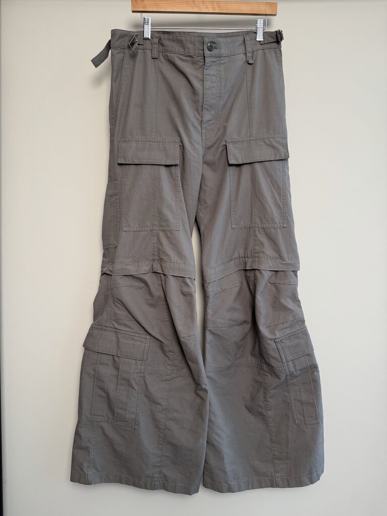 Preowned Balenciaga Grey Cargo Zip Off Flare Denim size M