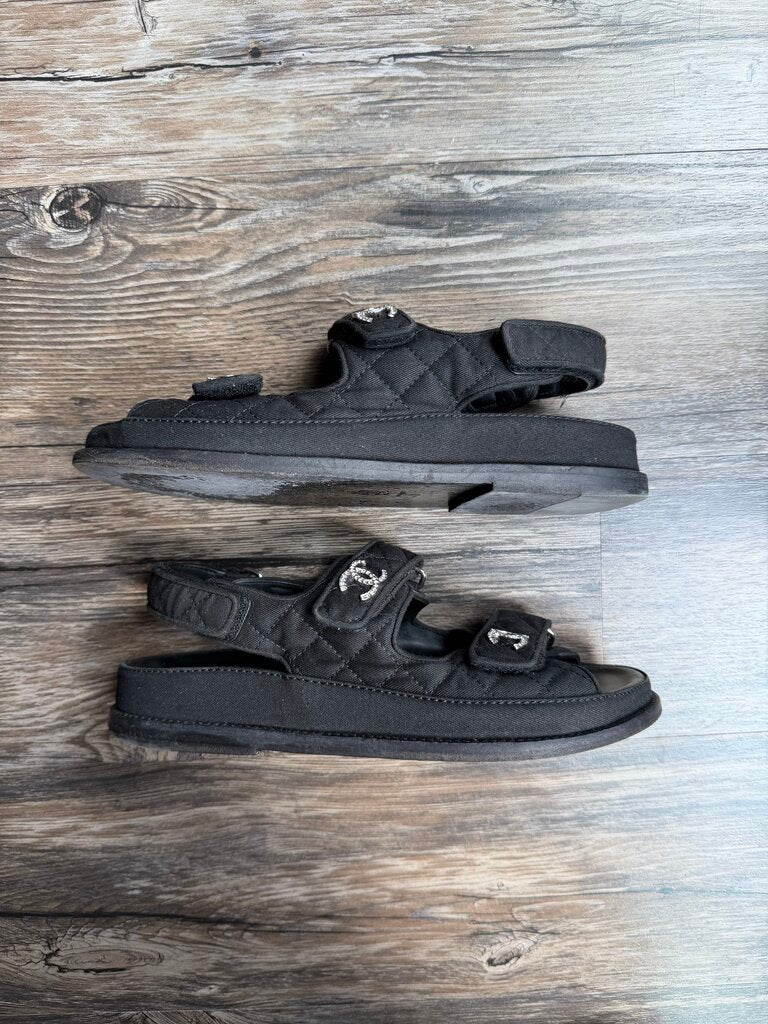Preowned Chanel Black Quilted Sandel size 37( no box)
