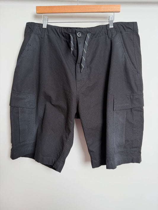 New Balenciaga Cargo Black Shorts size 40