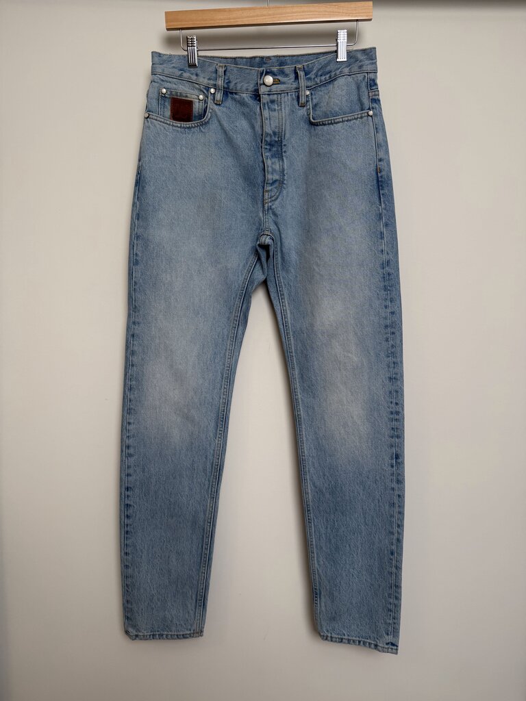 Preowned Louis Vuitton Lightwash Slim Jeans size 30