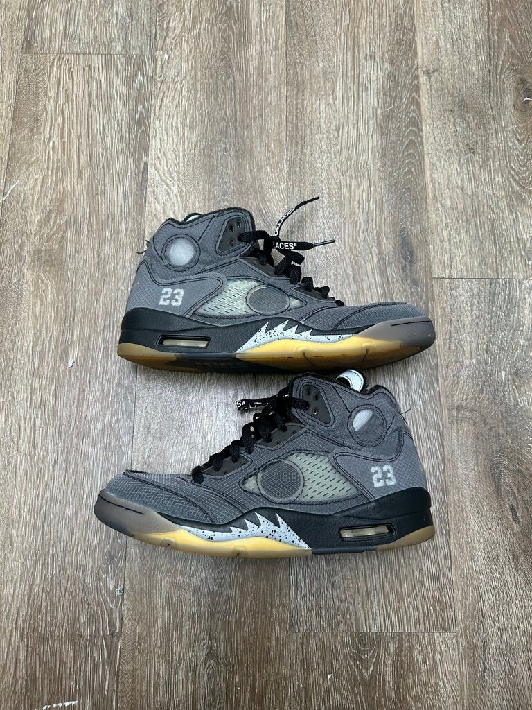 Preowned Jordan 5 Off White Muslin Size 9.5