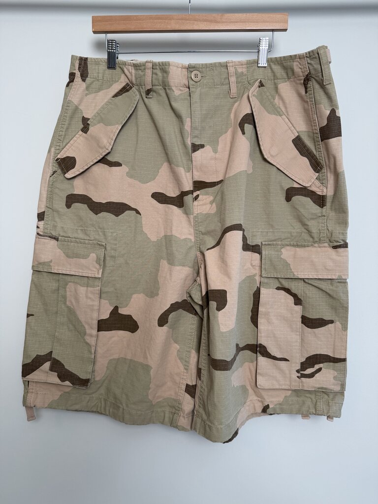 New Stussy Dessert Camo Cargo size 36