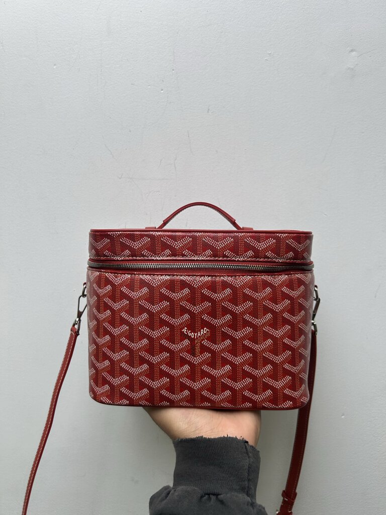 Preowned Goyard Red Convertible Vanity Case Bag