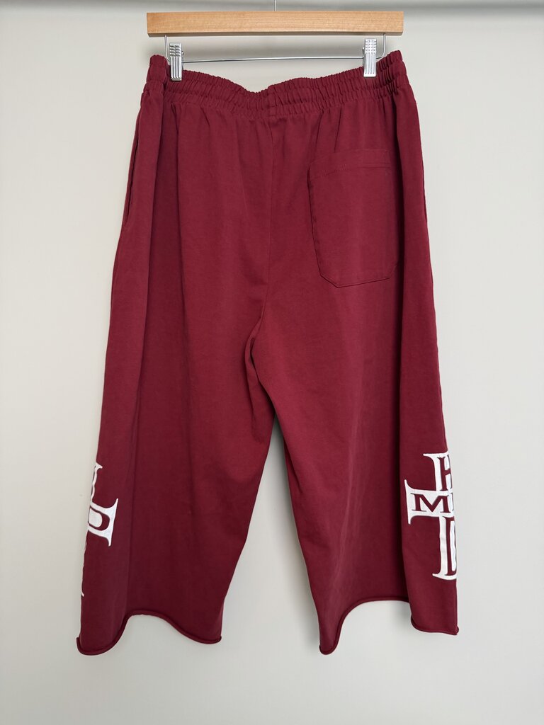 New HMDD Maroon Cross 3/4 Shorts Sz. M