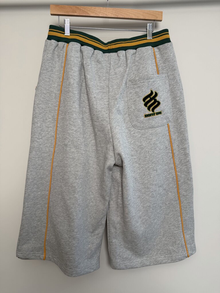 New HMDD Chim Sports 3/4 Shorts Sz. L