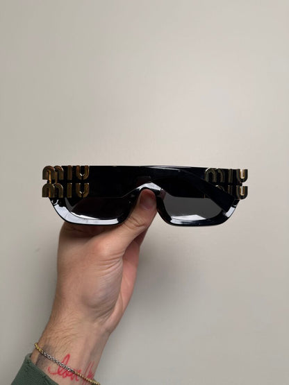 Pre-Owned Miu Miu Black Sunglasses