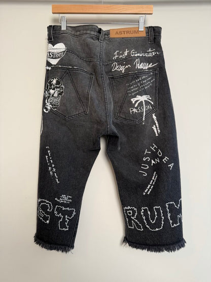Pre-Owned Astrum Distressed 3/4 Denim Shorts Sz. 34