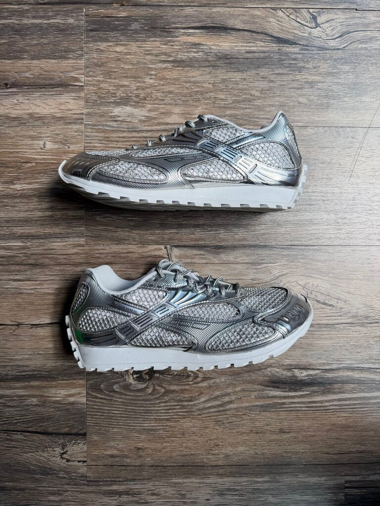 Preowned Bottega Vanetta Orbit Silver size 40
