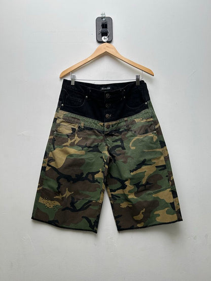 Preowned Boredom Kills Black Denim Camo Cargo Shorts sz.32