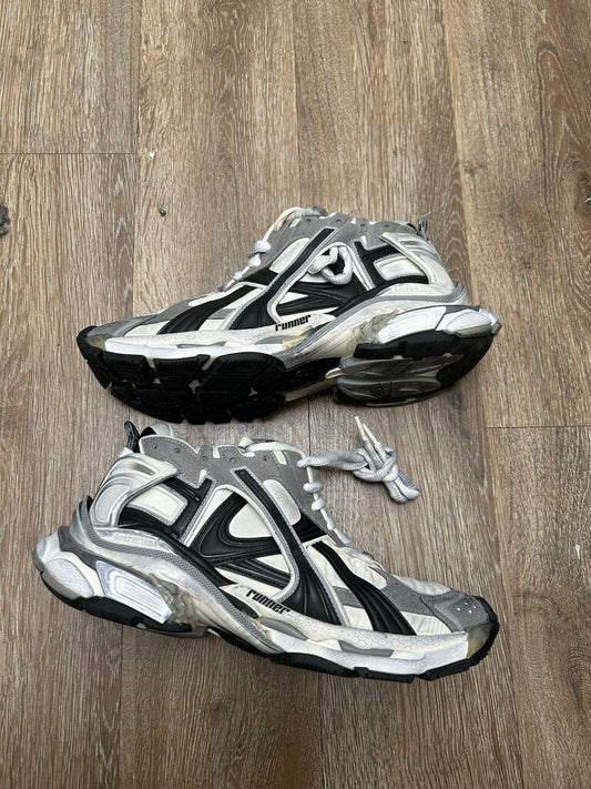 Preowned Balenciaga Black White Grey Suede Runner sz.43