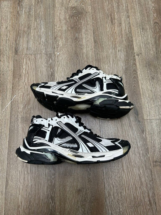 Preowned Balenciaga Black White Nylon Runner sz.43