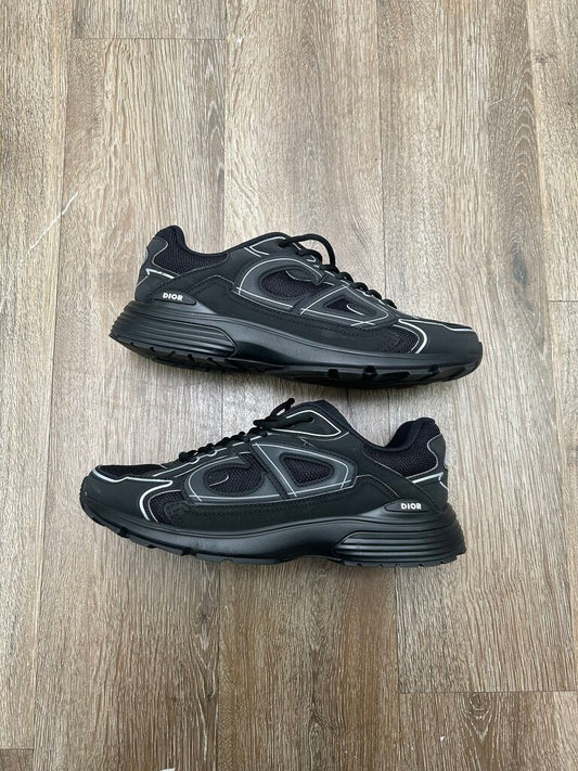 Preowned Dior B30 Triple Black Runner sz.43
