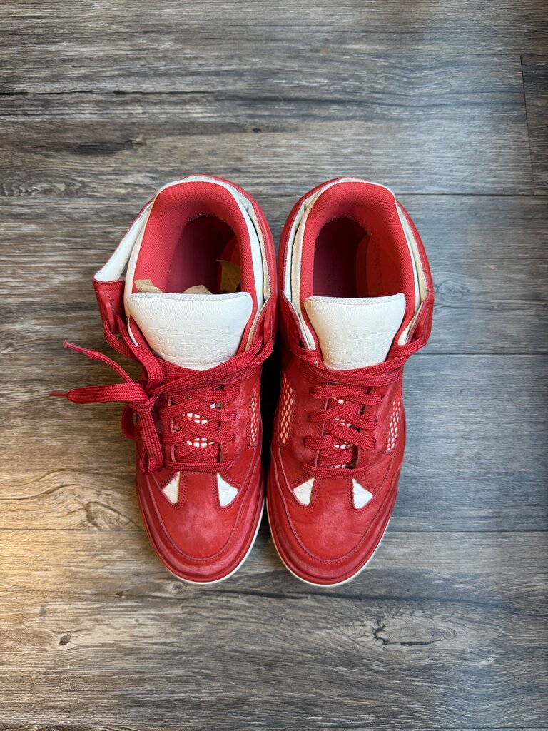 Preowned Margiela DDSTK Red White size 44