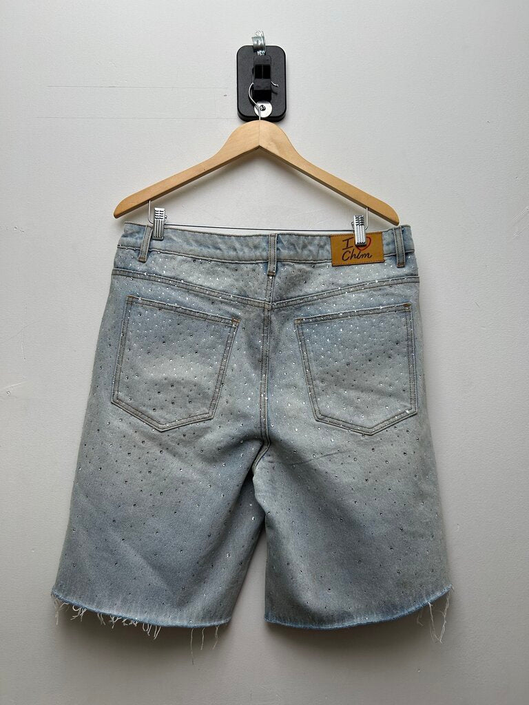 Preowned HMDD Light Wash Rhinestone Shorts Sz.Large