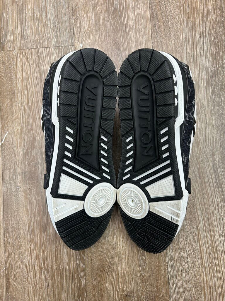 Preowned Louis Vuitton Trainer White Black Denim Sz.10.5/12.5M