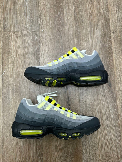 Preowned Nike Air Max 95 Neon Sz.10