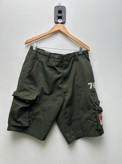 Preowned 74 Is War Green Cargo Patch Shorts Sz.Medium