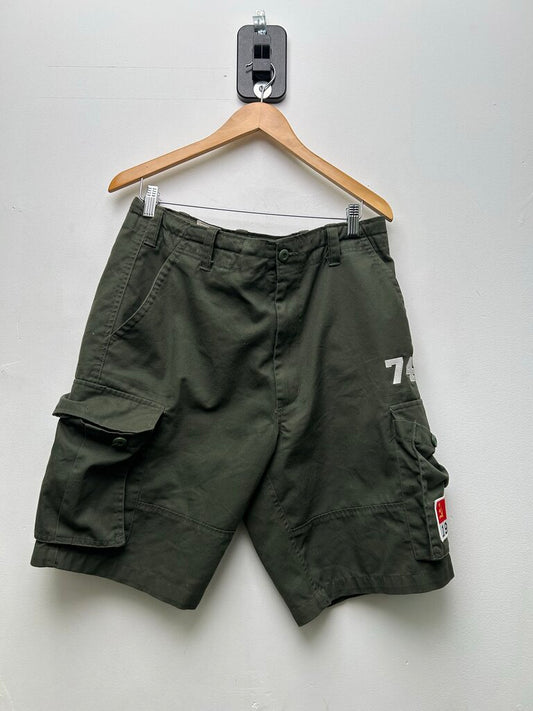 Preowned 74 Is War Green Cargo Patch Shorts Sz.Medium