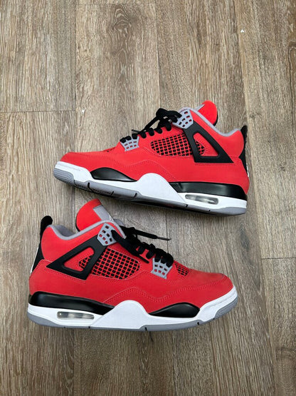 Preowned Jordan 4 Toro Sz.9
