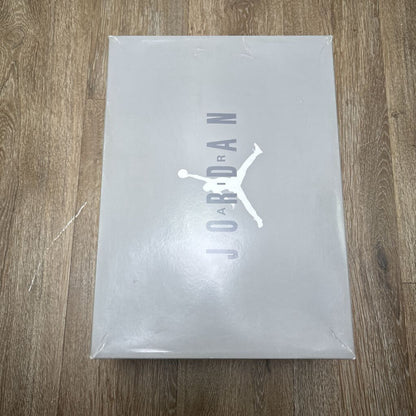 New Jordan 11 Cool grey Size 12