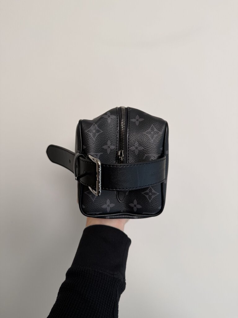 Preowned Louis Vuitton Black Monogram Toiletry Bag